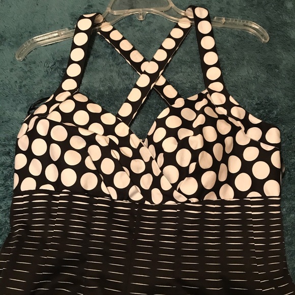 Dress - Picture 3 of 5